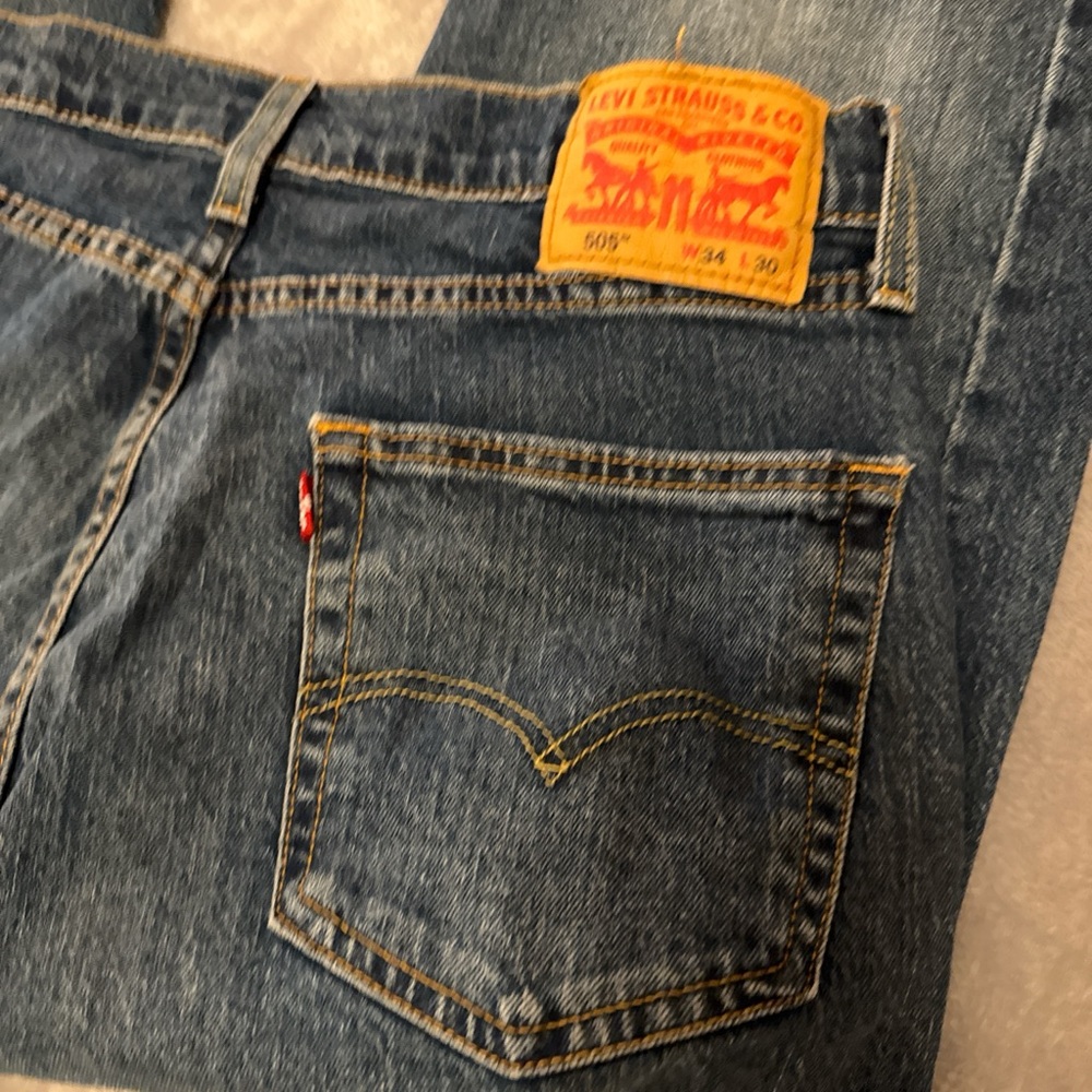 Levi’s 505 Regular Fit Jeans – W34 L30 – Classic Blue – Vintage Wash - Picture 4 of 5